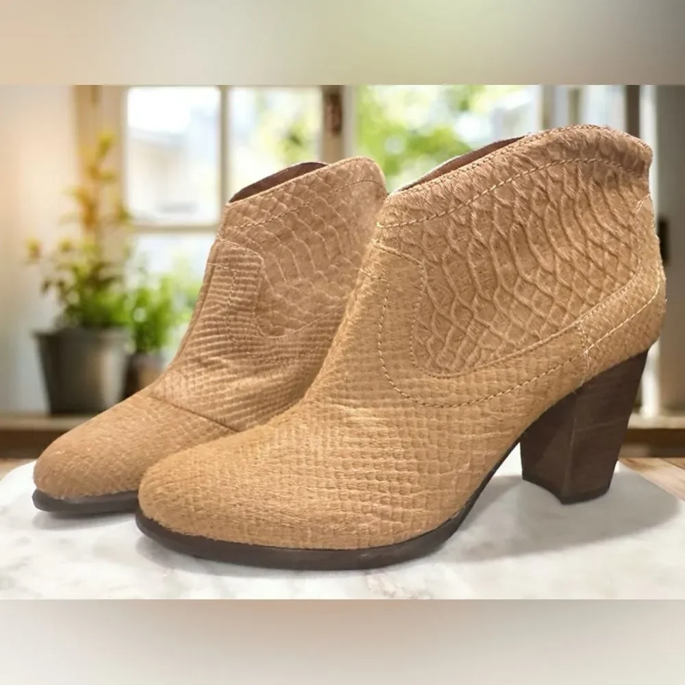 🔥 UGG Calf Hair Charlotte Embossed Bootie Boots Size 9.5 EU 40.5